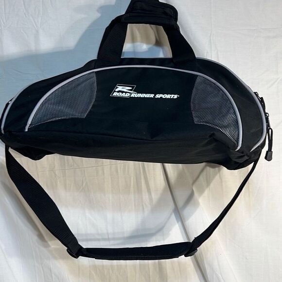 Road runner gym bag